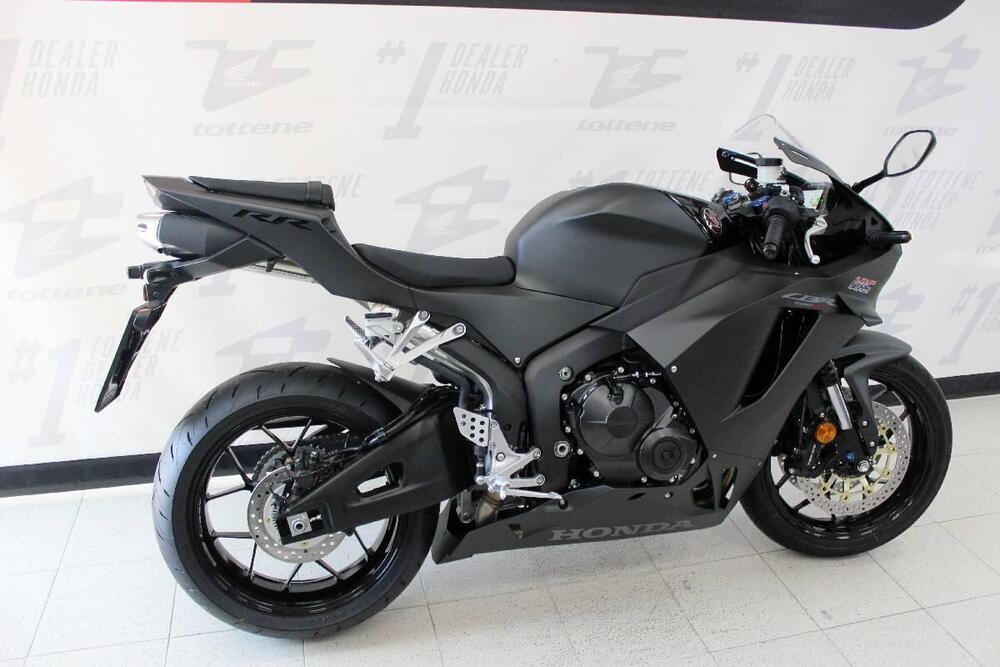 Honda CBR 600 RR (2024 - 26) (2)