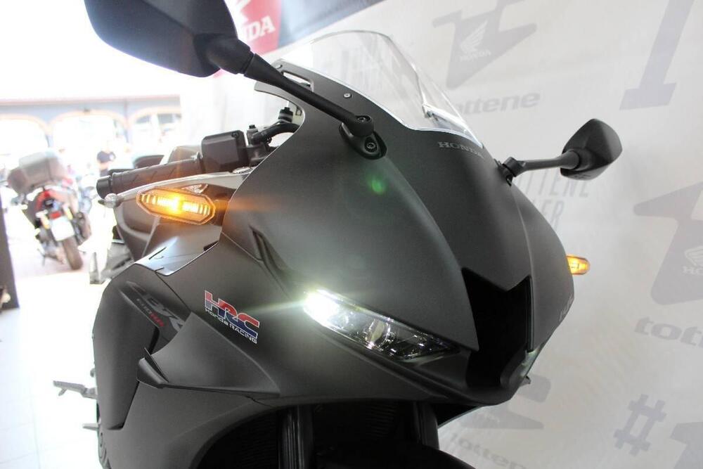 Honda CBR 600 RR (2024 - 26) (4)