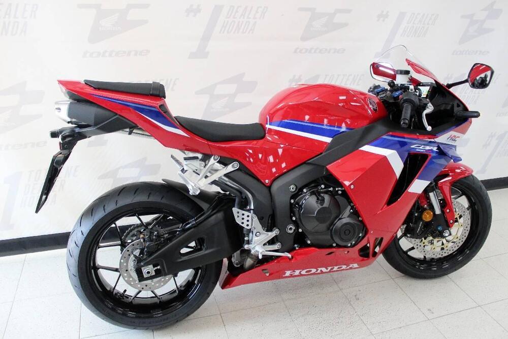 Honda CBR 600 RR (2024 - 26) (2)