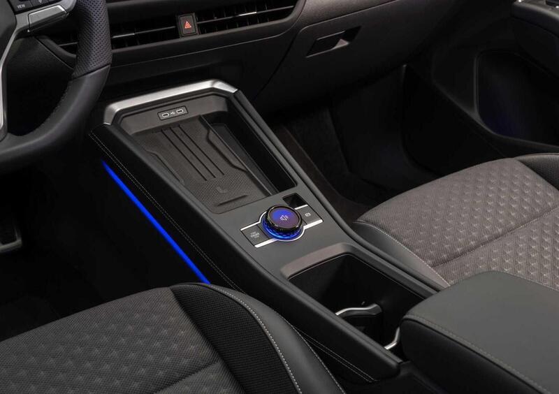 Volkswagen T-Roc (2025-->>) (11)