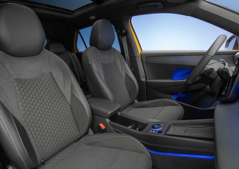 Volkswagen T-Roc (2025-->>) (10)