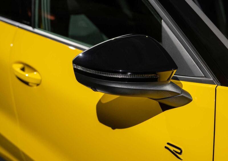 Volkswagen T-Roc (2025-->>) (18)
