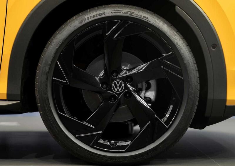Volkswagen T-Roc (2025-->>) (19)