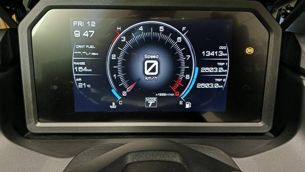 Yamaha T-Max 560 (2022 - 24) (8)