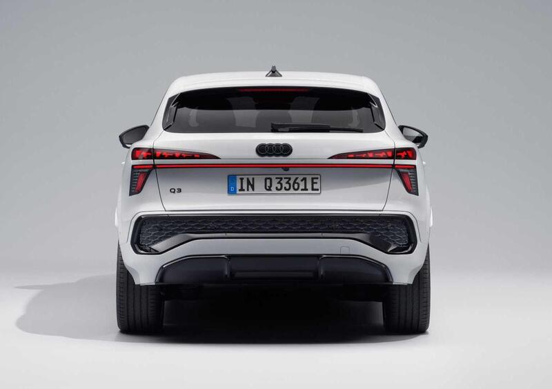 Audi Q3 Sportback (2025-->>) (7)