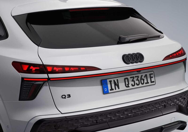Audi Q3 Sportback (2025-->>) (14)