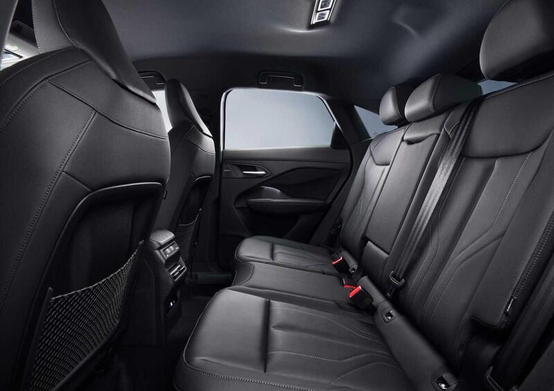 Audi Q3 Sportback (2025-->>) (11)