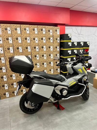 Honda X-ADV 750 DCT Travel (2021 - 24) usata