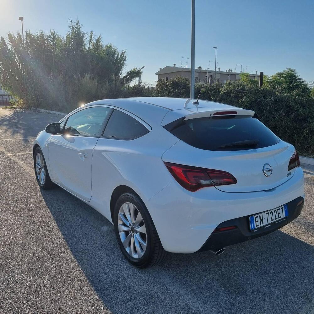 Opel Astra GTC usata a Chieti (2)