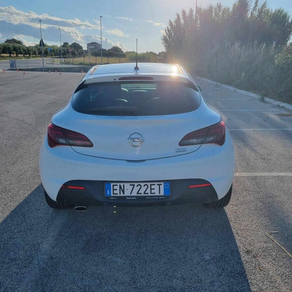 Opel Astra GTC usata a Chieti (4)