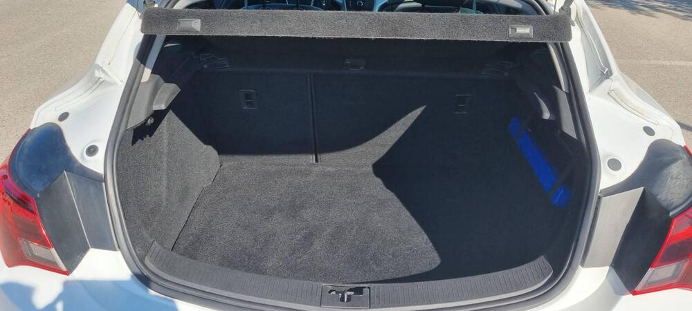 Opel Astra GTC usata a Chieti (8)