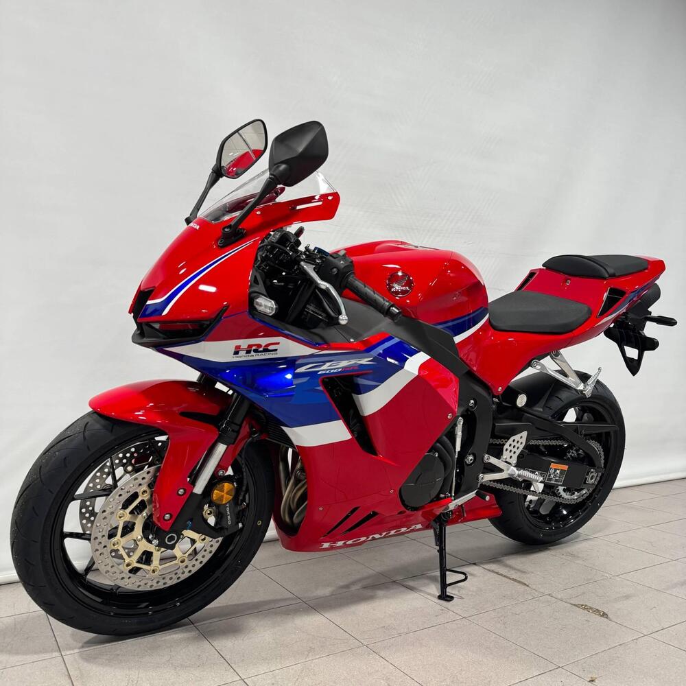 Honda CBR 600 RR (2024 - 26) (2)