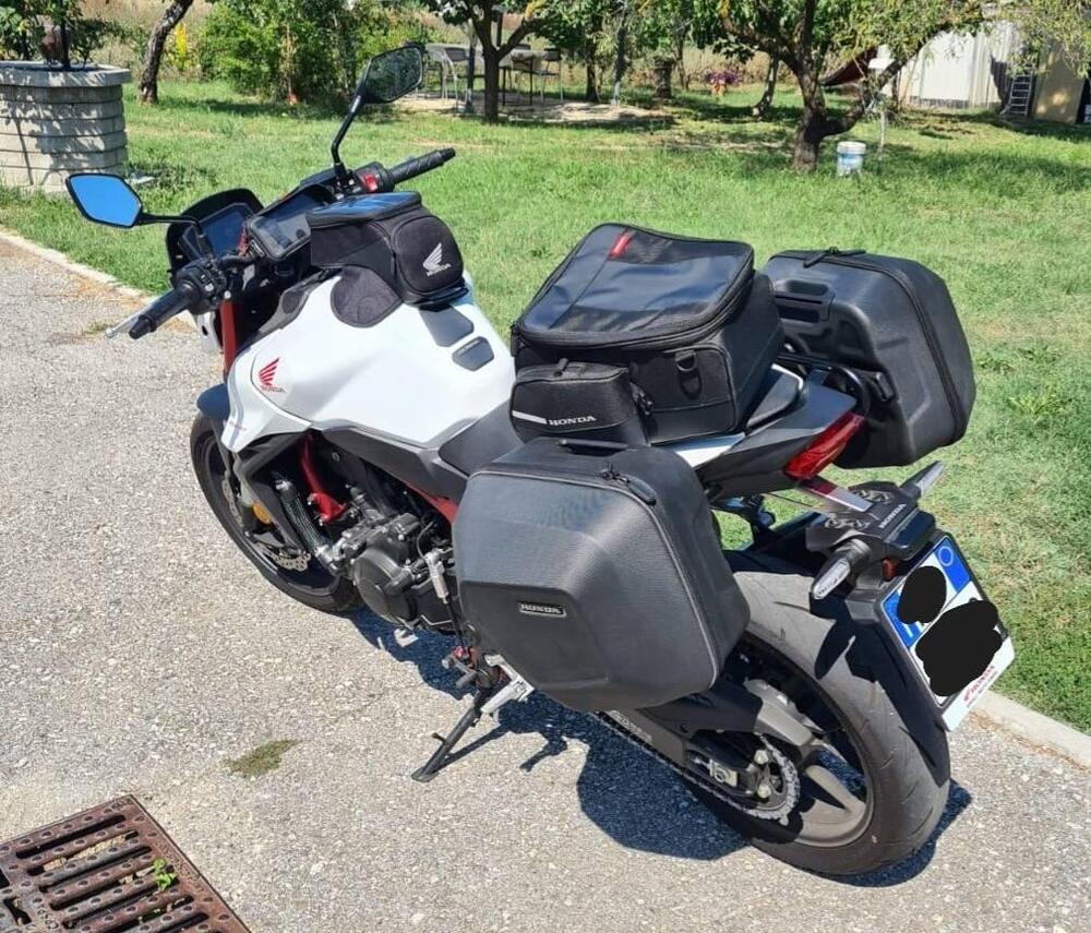 Honda CB 750 Hornet (2023 - 24) (2)