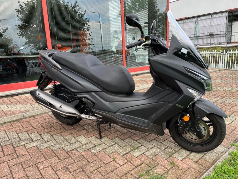 Kymco X-Town 300i City (2021 - 25) (2)