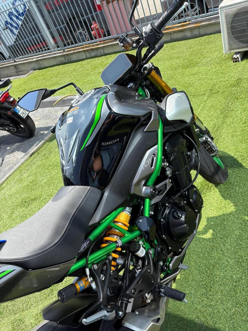 Kawasaki Z 900 SE (2025 - 26) (2)