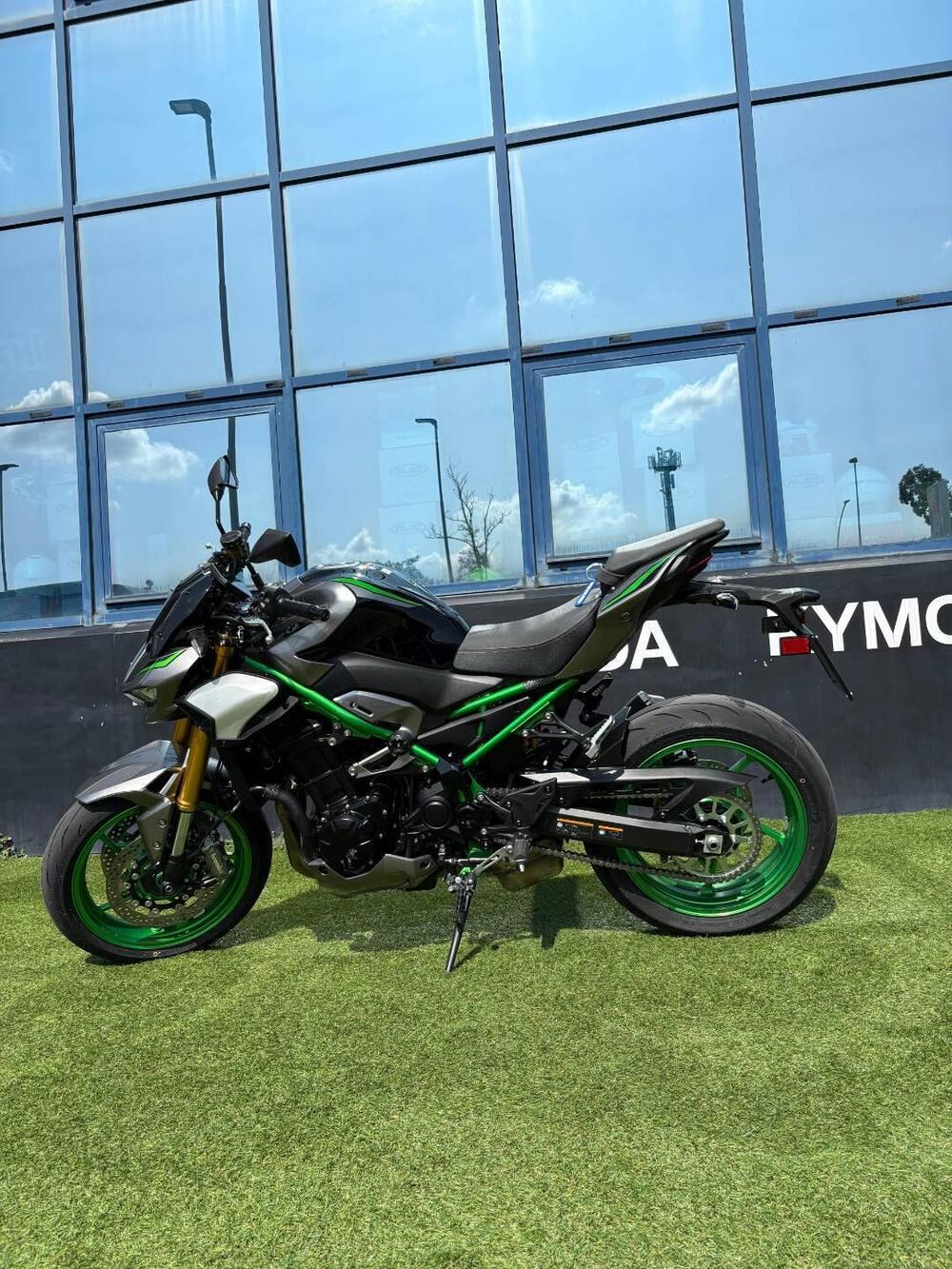 Kawasaki Z 900 SE (2025 - 26) (4)