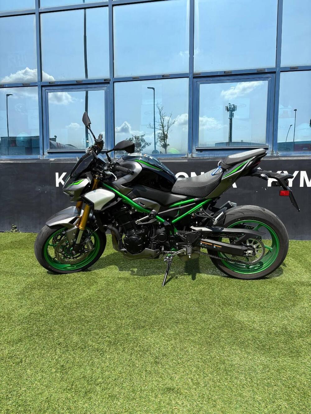 Kawasaki Z 900 SE (2025 - 26) (7)