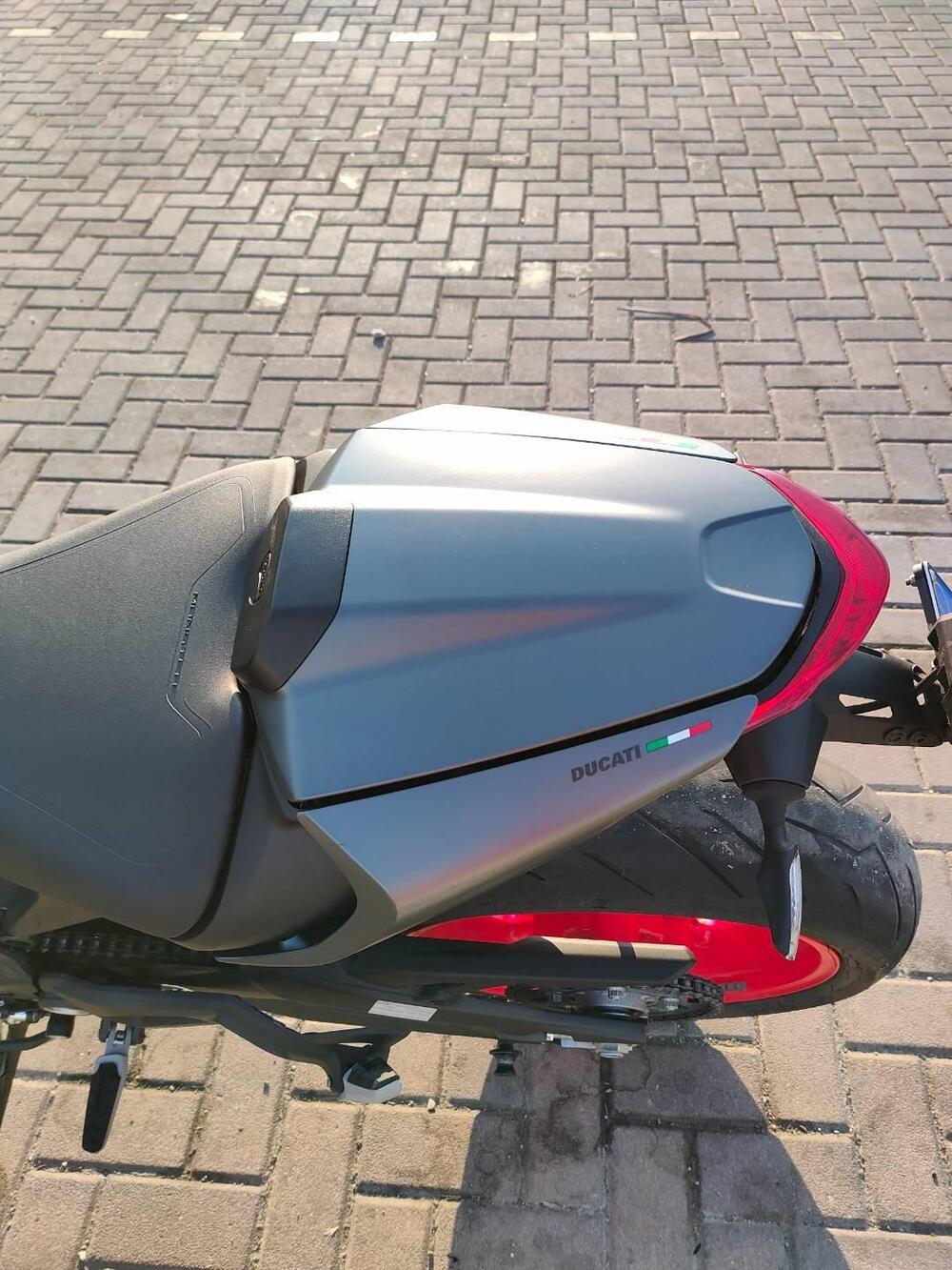 Ducati Monster 937 + (2021 - 25) (9)