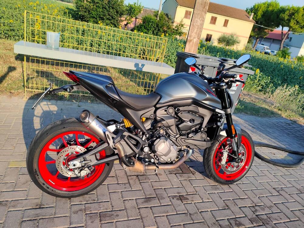 Ducati Monster 937 + (2021 - 25)