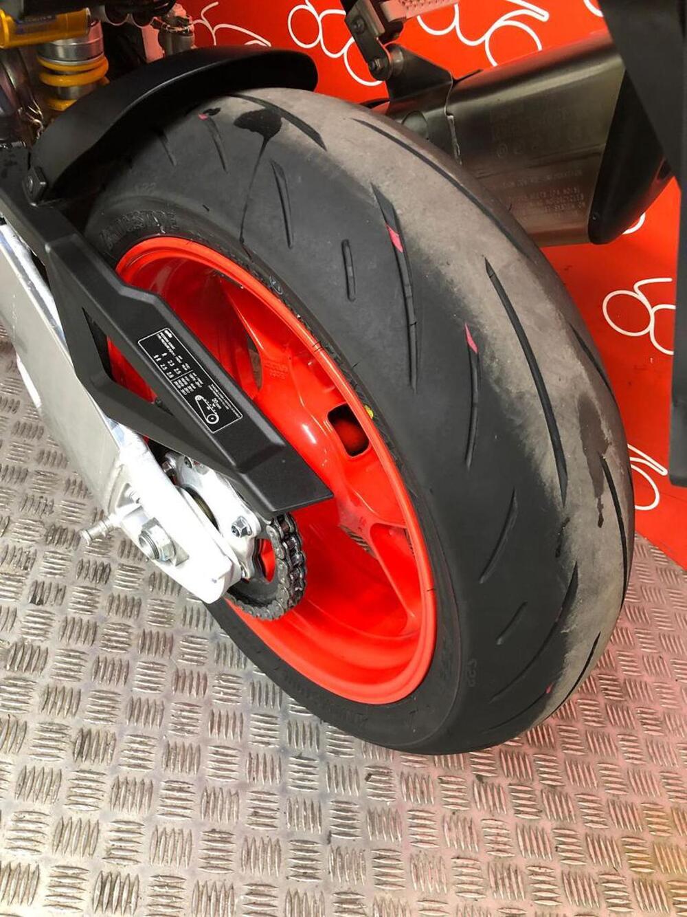 Aprilia Tuono V4 Factory (2021 - 24) (6)