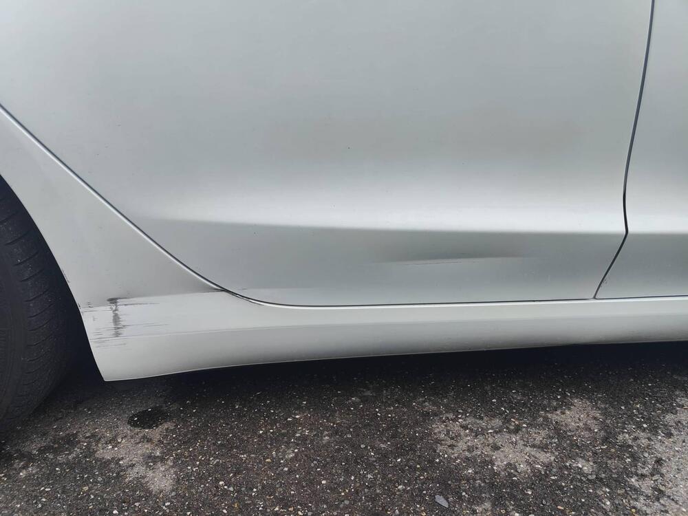 Tesla Model 3 usata a Genova (10)