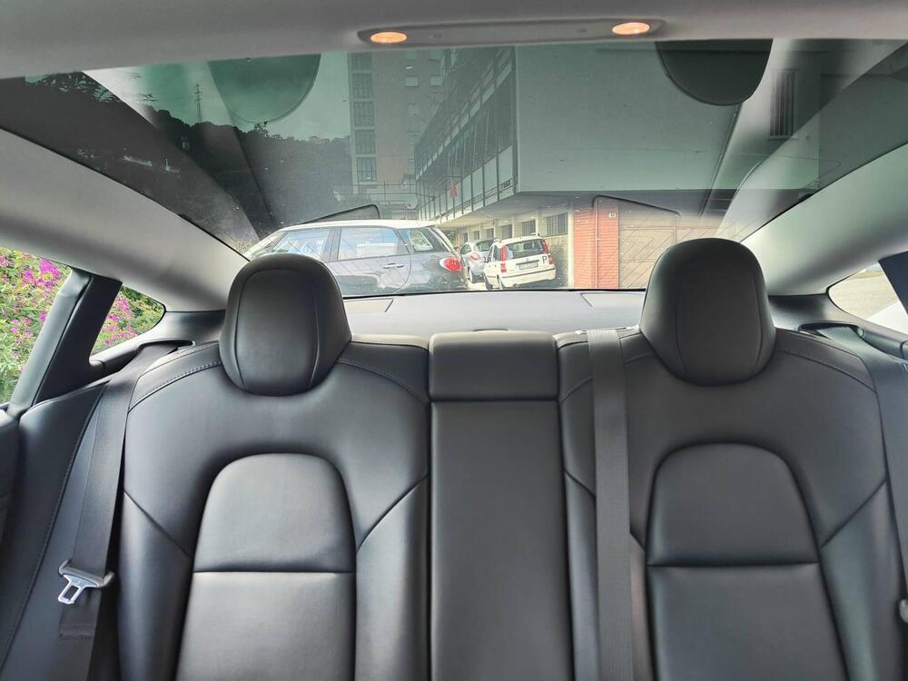 Tesla Model 3 usata a Genova (9)