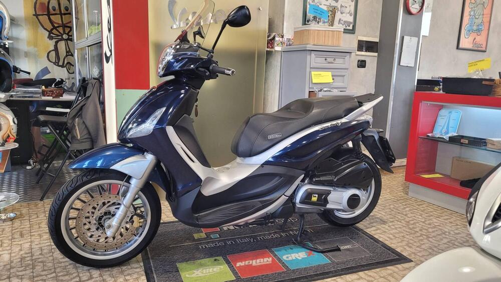 Piaggio Beverly 300 i.e. (2010 - 16) (3)