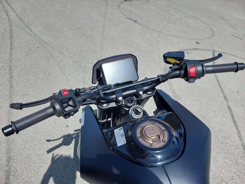 Husqvarna Svartpilen 801 (2024 - 25) (10)