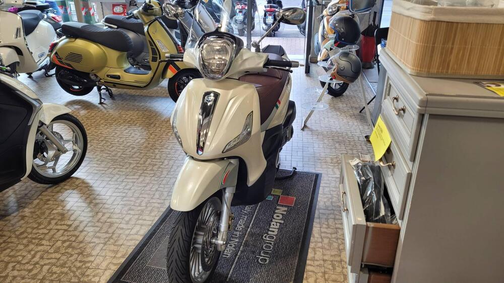 Piaggio Beverly 300 i.e. (2010 - 16) (2)