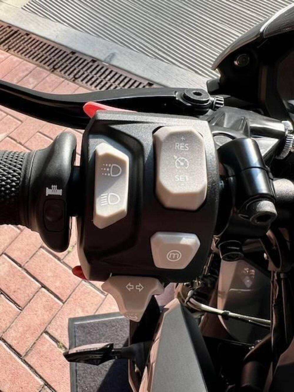 Triumph Street Triple 765 RS (2023 - 26) (7)