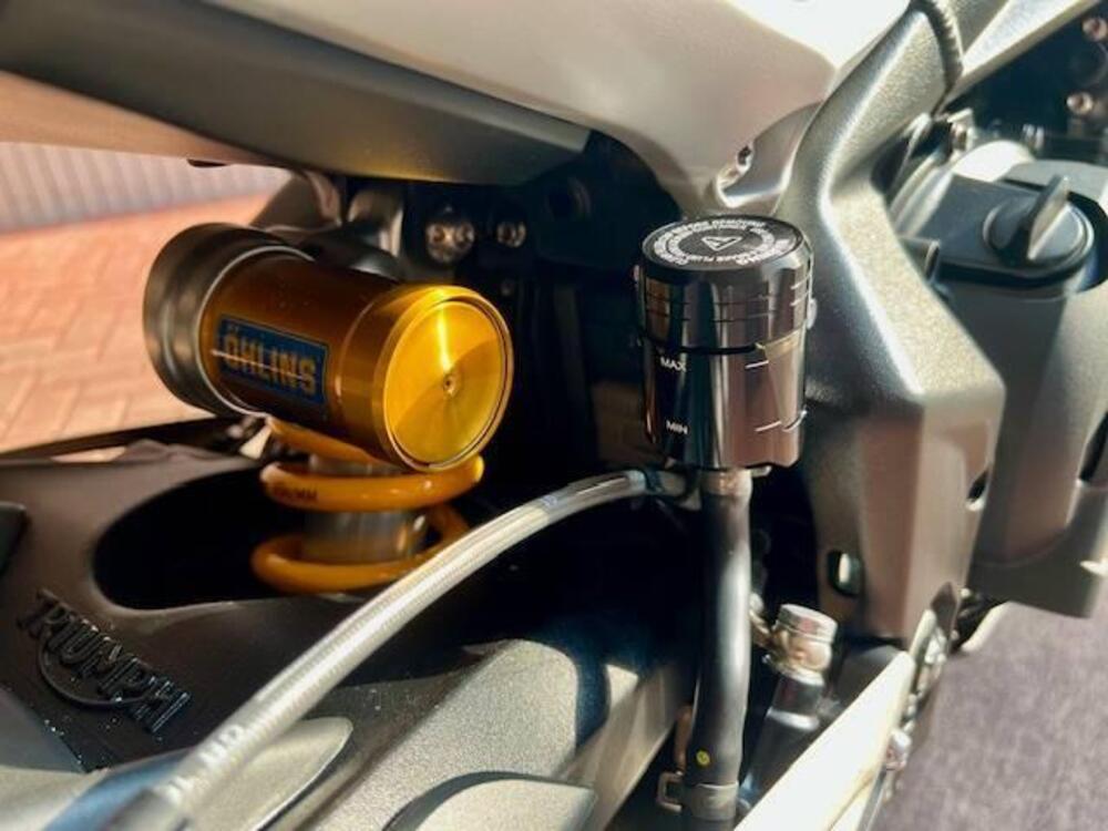 Triumph Street Triple 765 RS (2023 - 26) (9)