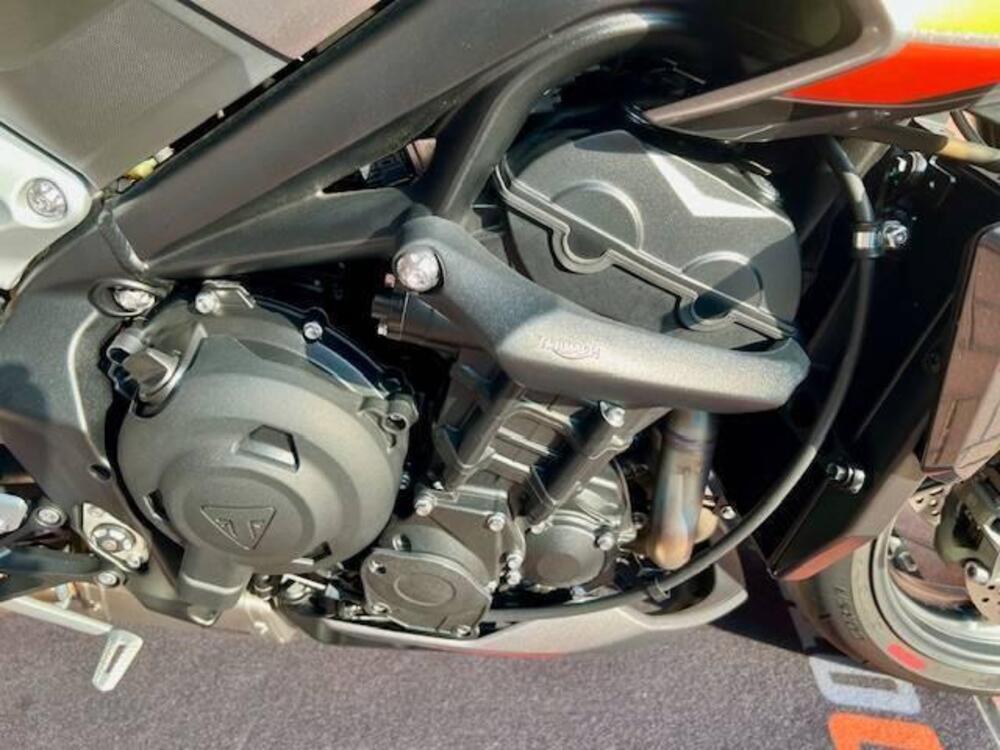Triumph Street Triple 765 RS (2023 - 26) (10)
