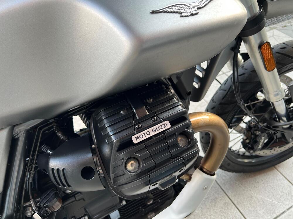 Moto Guzzi V85 TT (2019 - 20) (10)
