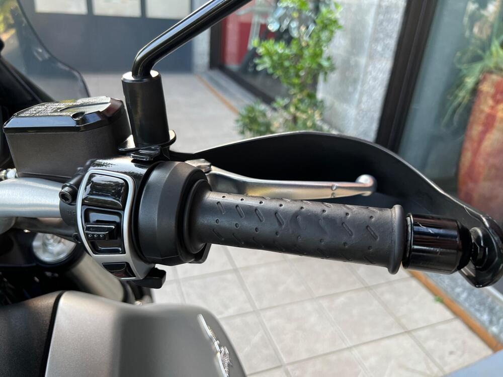 Moto Guzzi V85 TT (2019 - 20) (12)