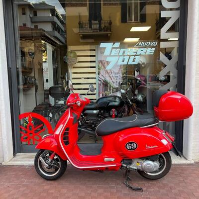 Vespa GTS 300 Super (2008 - 16) usata