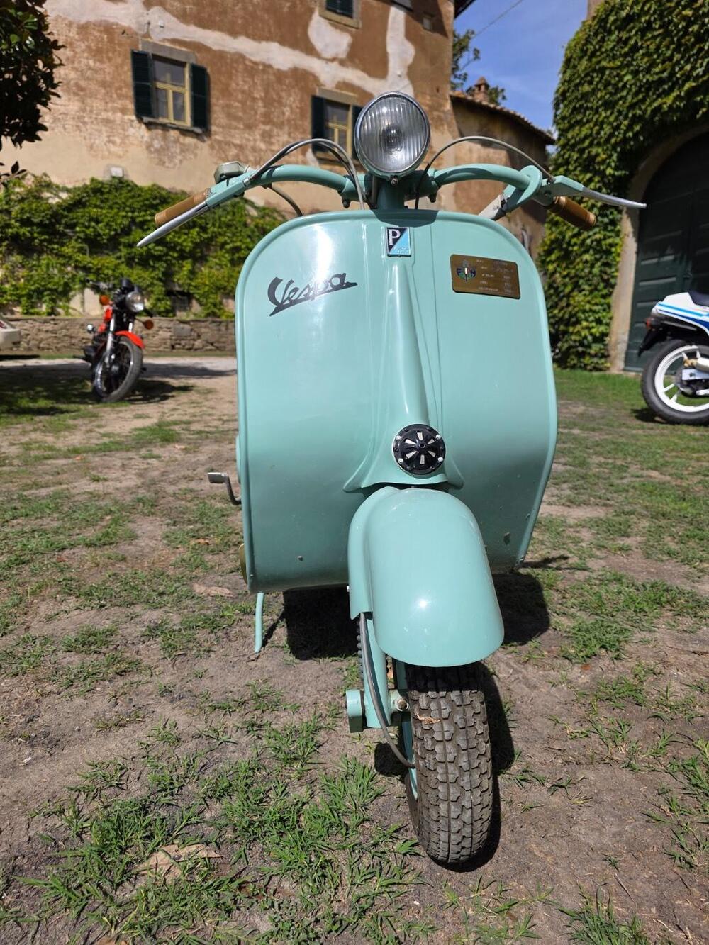 Vespa 125U (2)