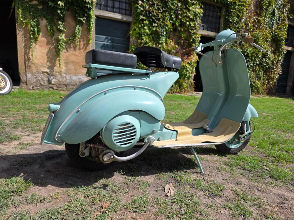 Vespa 125U (3)