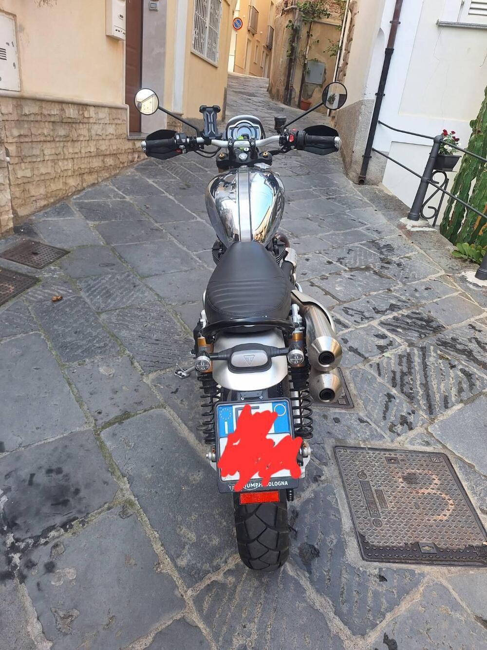 Triumph Scrambler 1200 XE Chrome Edition (2023) (4)