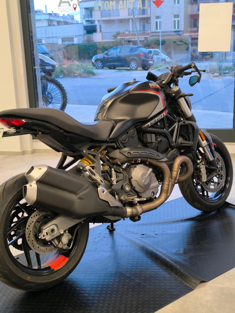Ducati Monster 821 Stealth (2019 - 20) (5)