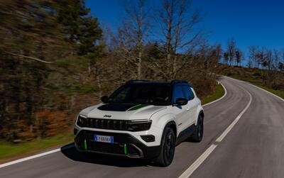 Jeep raddoppia gli incentivi: fino a 18.000 euro di sconto sulla Avenger e vantaggi su tutta la gamma