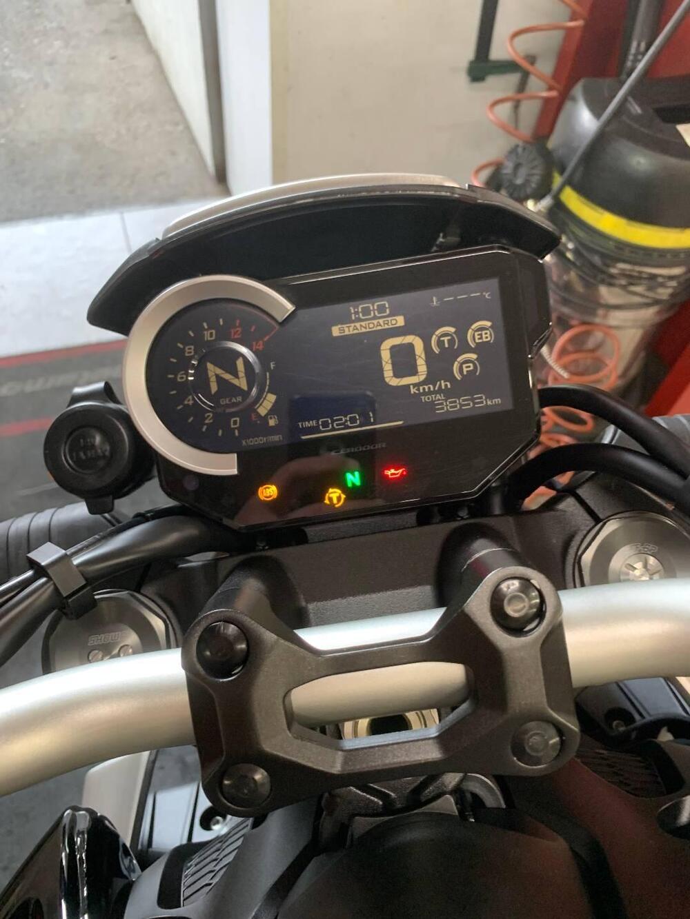 Honda CB 1000 R + Neo Sport Cafè (2019 - 20) (15)