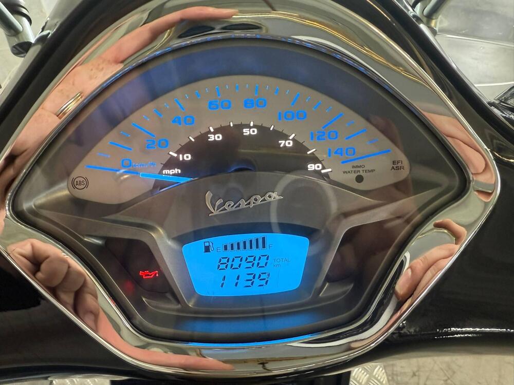 Vespa GTS 300 ABS (2014 - 16) (3)