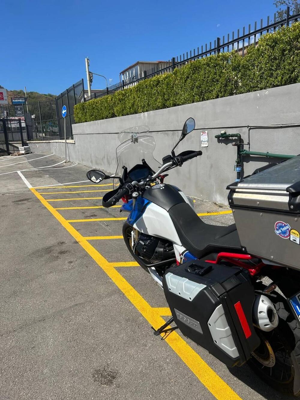 Moto Guzzi V85 TT (2024 - 26) (5)