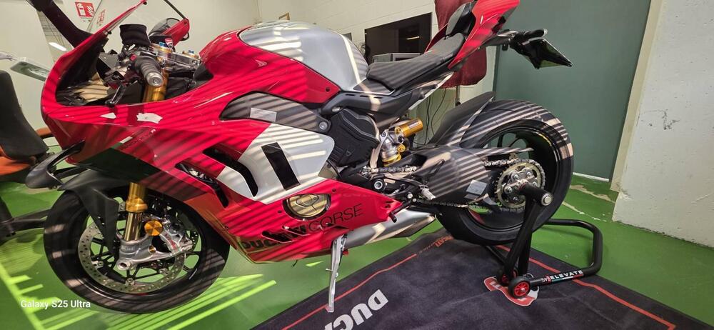 Ducati Panigale V4 R (2023 - 24) (2)