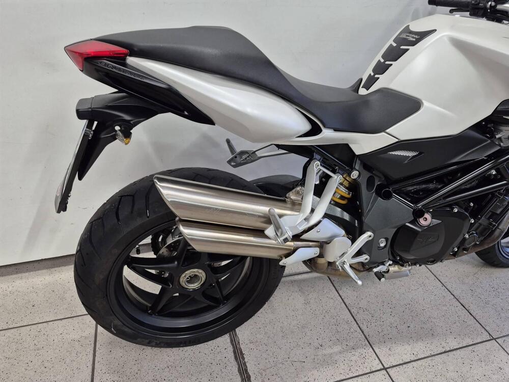 MV Agusta Brutale 920 (2011 - 12) (3)