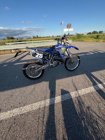 Yamaha YZ 125 (2014) usata
