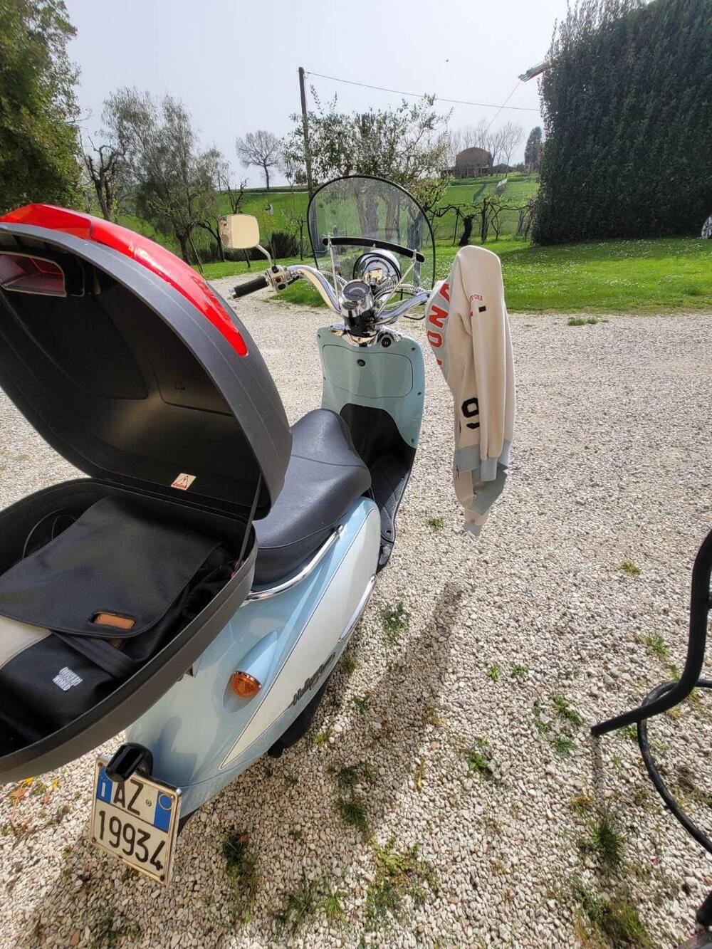 Aprilia Habana 125 Custom (1999 - 01) (2)