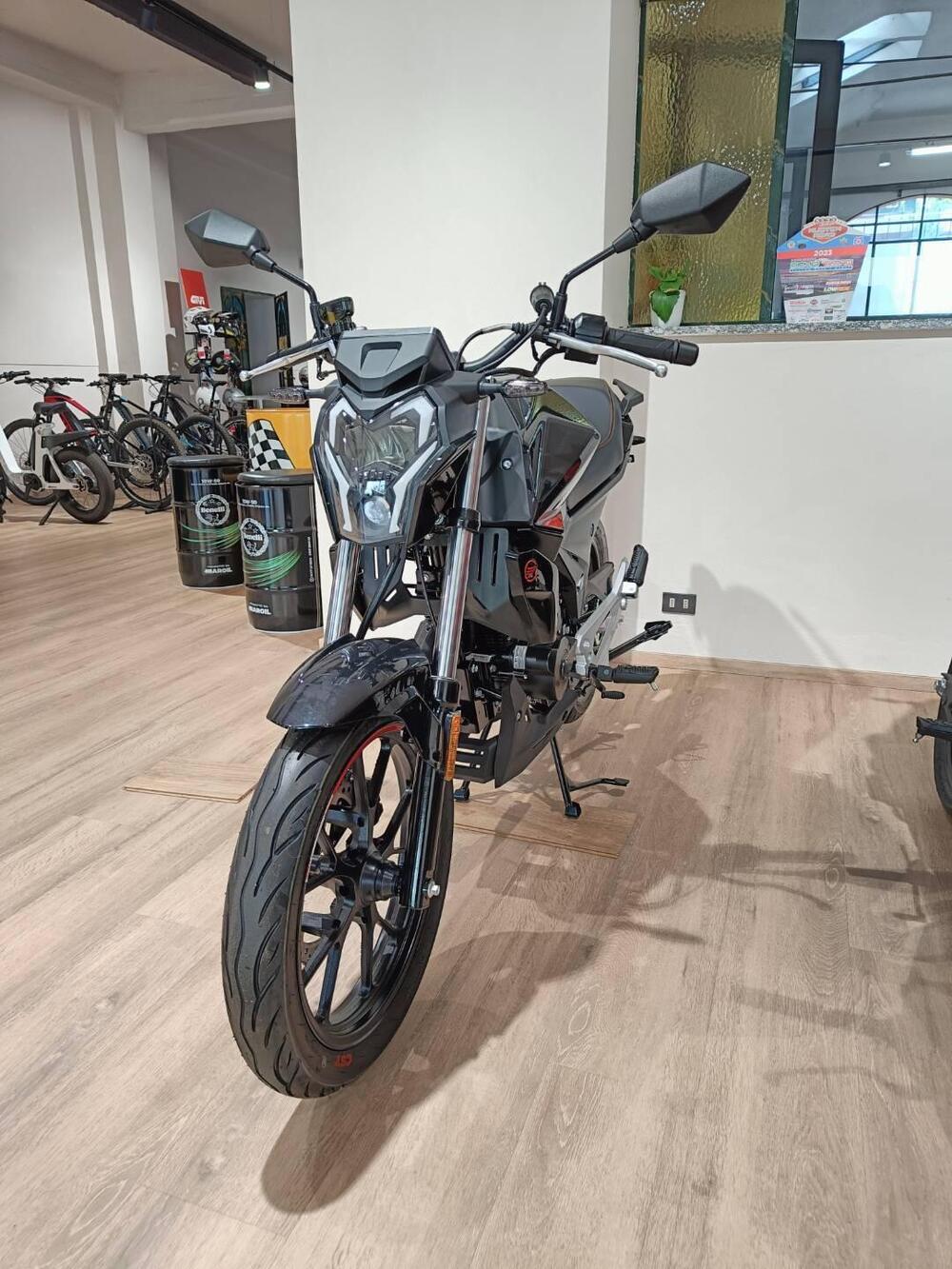 Keeway Motor RKS 125 (2025 - 26) (2)