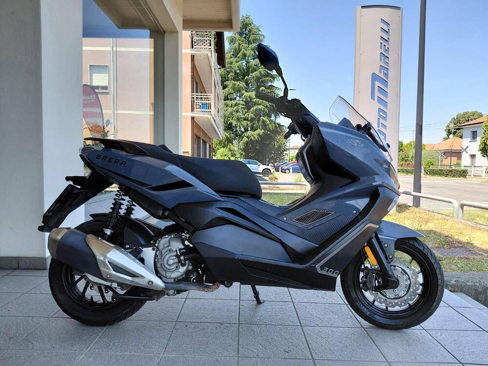 Kl Brera 300 (2022 - 25) (5)