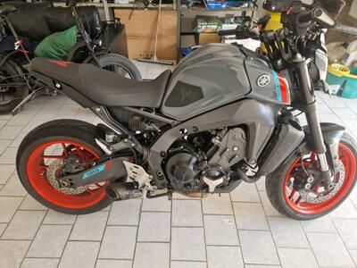 Yamaha MT-09 (2021 - 23) usata